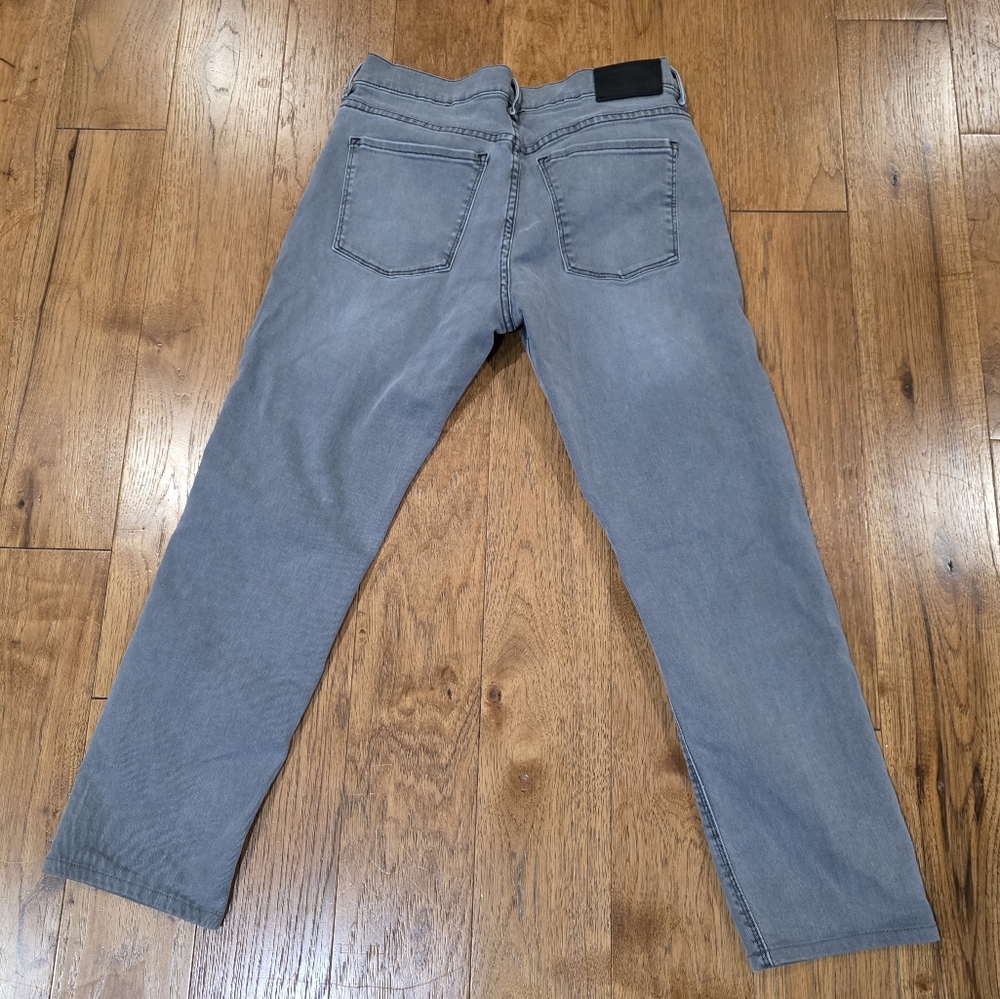 Mott & Bow Slim Stone 5 Pocket Stretch Denim Jeans in Light Gray. 32x30 - Picture 2 of 10